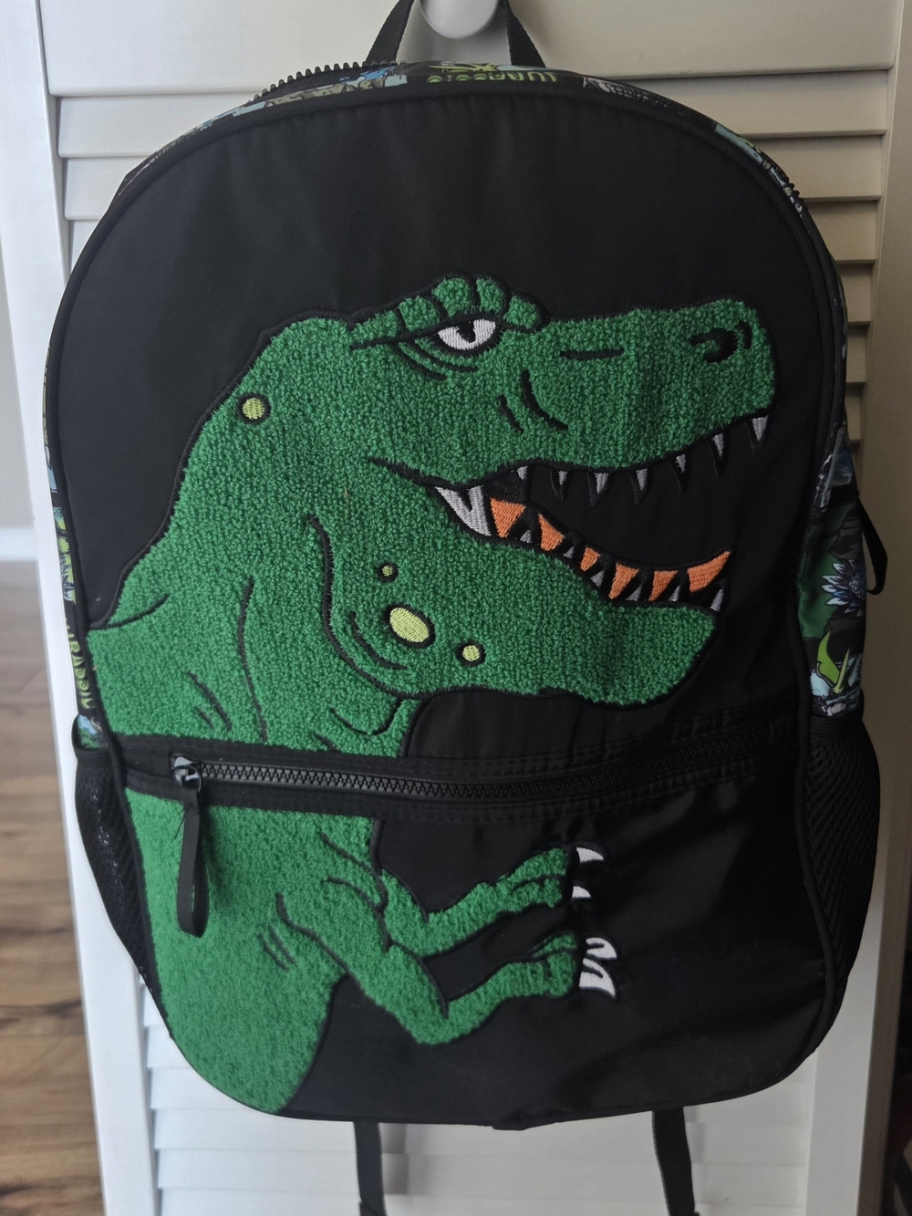 NWOT Kids Black & Green Dinosaur Backpack - Unbranded